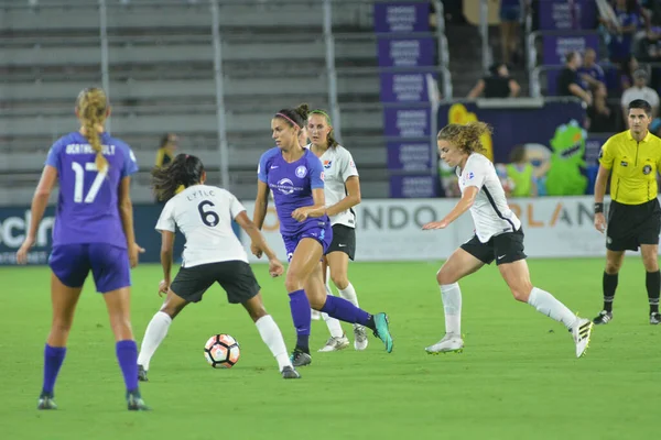 Orlando Pride 12 Ağustos 2017 'de Orlando City Stadyumu' nda New Jersey Sky Blue FC 'ye ev sahipliği yapmaktadır..  