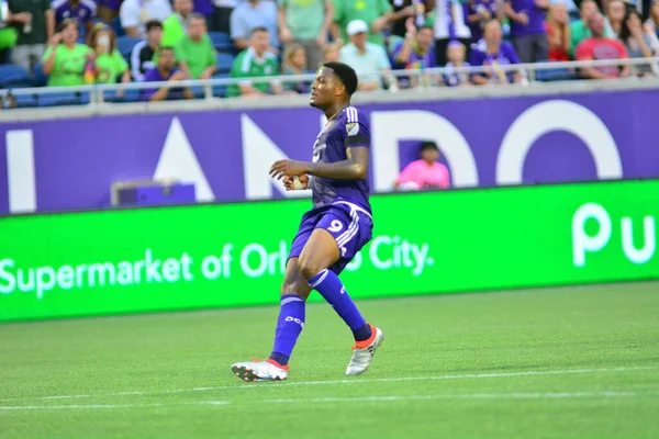 Orlando City SC, 18 Haziran 2016 'da Orlando Florida' daki Camp World Stadyumu 'nda San Jose Depremleri' ne ev sahipliği yaptı..