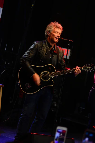 Singer Jon Bon Jovi Występuje State Street Theater Wspierając Hillary — Zdjęcie stockowe