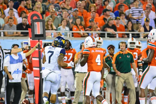 West Virginia Mountaineers Möter Miami Hurricanes 71St Russell Bowl Camping — Stockfoto