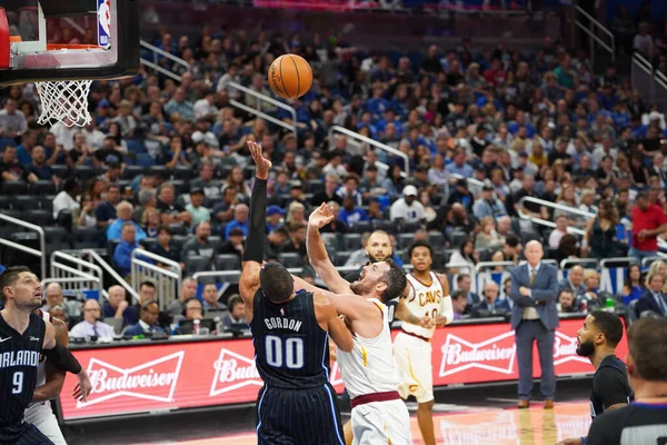 Orlando Magic, Orlando, Florida 'daki sezon açılışında Cleveland Cavaliers' ı Amway Center 'da ağırlıyor.