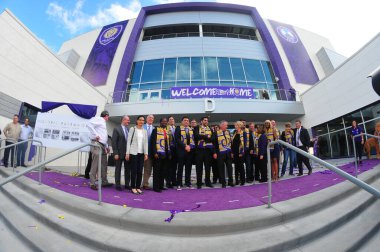 24 Şubat 2017 'de Orlando Florida' daki New Orlando City Stadyumu için kurdele kesme töreni