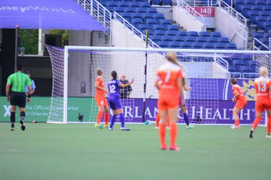 Orlando Pride sunucusu Houston Dash 23 Haziran 2016 'da Orlando Florida' daki Dünya Kampı Stadyumu 'nda..