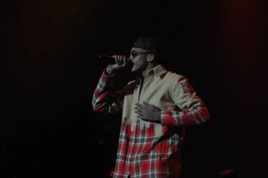 R & B Şarkıcısı Usher 12 Aralık 2014 'te Orlando Florida' daki Amway Center 'da sahne alacak..  