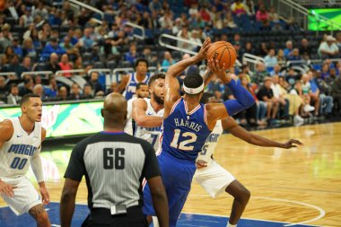 Orlando Magic 13 Ekim 2019 'da Florida, Orlando' daki Amway Center 'da Philadelphia 76ers' a ev sahipliği yaptı.. 