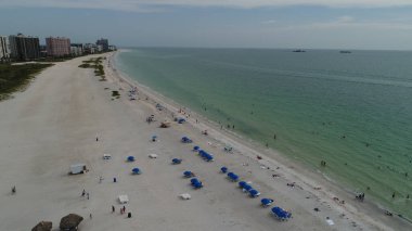 Şehir plajlı sahil manzarası çok güzel.