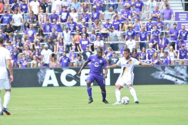Orlando City 15 Nisan 2017 'de Florida, Orlando' daki Citrus Bowl 'da Los Angeles Galaksisine ev sahipliği yaptı..  