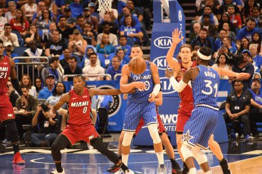 Orlando Magic 17 Ekim 2018 'de Orlando Florida' daki Amway Center 'da Miami Heat' i sunar..  