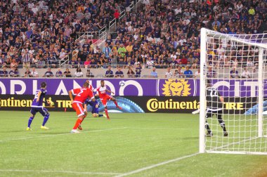 Orlando City SC, 8 Mayıs 2015 'te Florida' daki Kamp Dünyası Stadyumu 'nda Los Angeles Galaksisi' ne ev sahipliği yaptı.. 