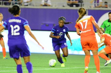 Orlando Pride sunucusu Houston Dash 23 Haziran 2016 'da Orlando Florida' daki Dünya Kampı Stadyumu 'nda..