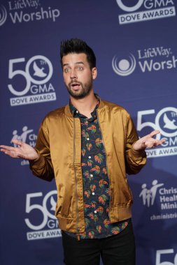 15 Ekim 2019 'da Nashville, Tennessee' deki Linbscome Üniversitesi 'nde verilen 50. GMA Dove Ödülleri sırasında kırmızı halı. 