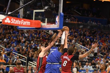 Orlando Magic 17 Ekim 2018 'de Orlando Florida' daki Amway Center 'da Miami Heat' i sunar..
