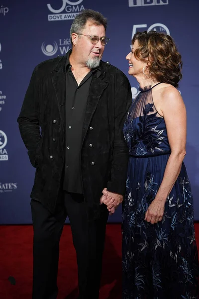 15 Ekim 2019 'da Nashville, Tennessee' deki Linbscome Üniversitesi 'nde verilen 50. GMA Dove Ödülleri sırasında kırmızı halı. 