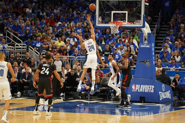 Orlando Magic Hosts Toronto Rapters Nba Playoff Στο Amway Arena — Φωτογραφία Αρχείου