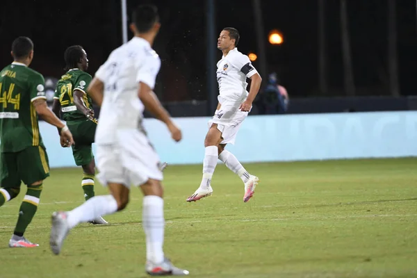 Los Angeles Galaksisi, 14 Temmuz 2020 'de Orlando Florida ABD' deki ESPN Vahşi Spor Dünyası 'nda düzenlenen MLS Sırt Turnuvası sırasında Portland Timbers ile karşı karşıya geldi. 