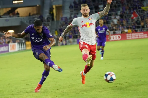 Orlando City 21 Temmuz 2019 tarihinde Florida, Orlando 'da Exploria Stadyumu' nda New York Red Bulls 'a ev sahipliği yaptı..