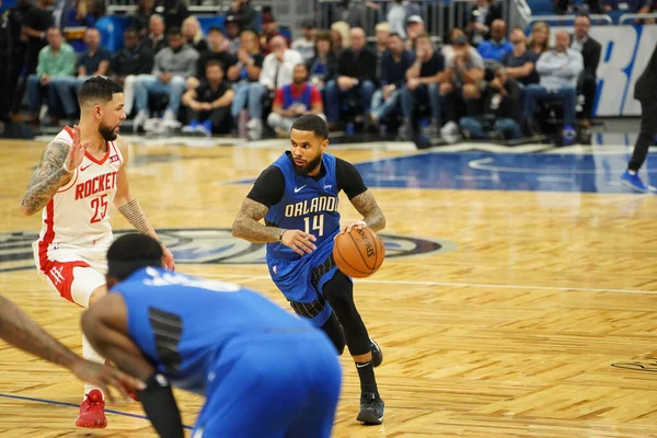 Orlando Magic, 13 Aralık 2019 Cuma günü Orlando, Florida 'daki Amway Center' da Houston Rockets 'a ev sahipliği yapıyor.