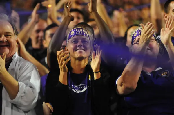Orlando City SC, 3 Ekim 2015 'te Dünya Kampı Stadyumu' nda Montreal Çarpması 'na ev sahipliği yaptı.. 