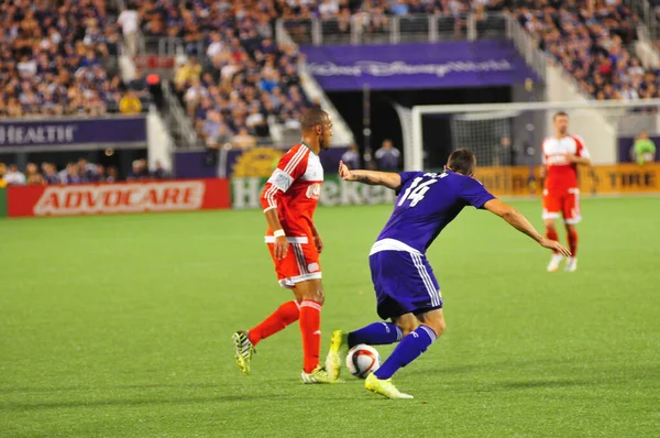 Orlando City SC, 8 Mayıs 2015 'te Florida' daki Kamp Dünyası Stadyumu 'nda Los Angeles Galaksisi' ne ev sahipliği yaptı..