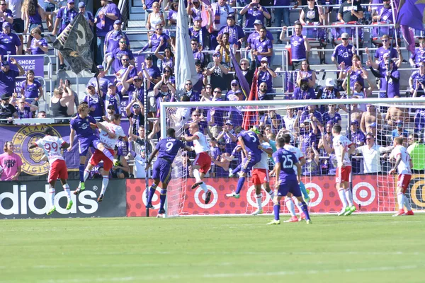 Orlando City SC, 9 Nisan 2019 'da Orlando, Florida' daki Citrus Bowl 'da New York Red Bulls' a ev sahipliği yapıyor.. 
