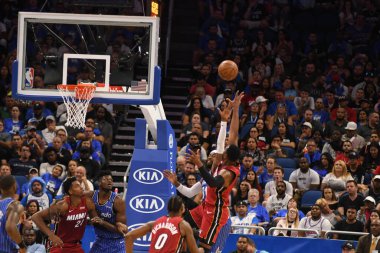 Orlando Magic 17 Ekim 2018 'de Orlando Florida' daki Amway Center 'da Miami Heat' i sunar..