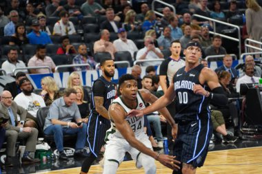 Orlando Magic, Orlando, Florida, ABD 'deki Amway Center' da Milwaukee Bucks 'a ev sahipliği yapıyor. 1 Kasım 2019.  