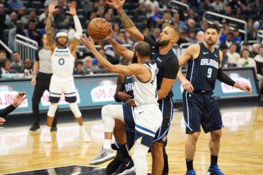 Orlando Magic 28 Şubat 2020 tarihinde Orlando Florida 'da Amway Center' da Minnesota Timberwolves 'a ev sahipliği yapar..  