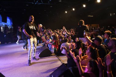 Crossover Kilisesi, 6 Ekim 2018 'de Tampa Florida' daki Crossover Kilisesi 'nde iki yıllık lezzet festivaline ev sahipliği yapıyor..  