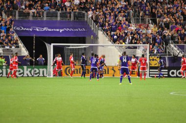 Orlando City SC, 8 Mayıs 2015 'te Florida' daki Kamp Dünyası Stadyumu 'nda Los Angeles Galaksisi' ne ev sahipliği yaptı..
