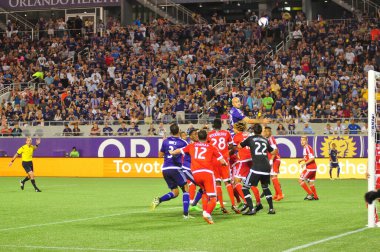 Orlando City SC, 8 Mayıs 2015 'te Florida' daki Kamp Dünyası Stadyumu 'nda Los Angeles Galaksisi' ne ev sahipliği yaptı.. 