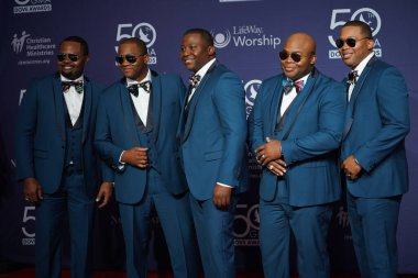 15 Ekim 2019 'da Nashville, Tennessee' deki Linbscome Üniversitesi 'nde verilen 50. GMA Dove Ödülleri sırasında kırmızı halı. 