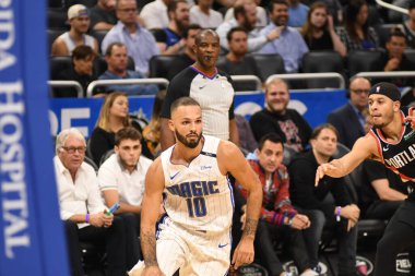 Orlando Magic 25 Ekim 2018 'de Orlando Florida' daki Amway Center 'da Portland Trail Blazers' ı sunar.. 