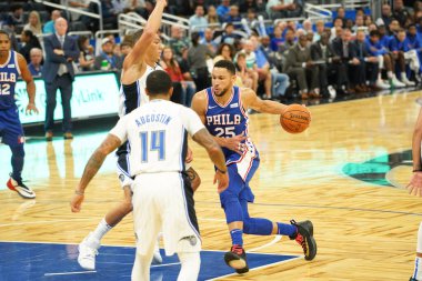 Orlando Magic 13 Ekim 2019 'da Florida, Orlando' daki Amway Center 'da Philadelphia 76ers' a ev sahipliği yaptı.. 