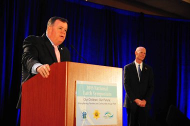 Florida Valisi Rick Scott 13 Ekim 2015 'te Orlando Florida' daki İnanç Sempozyumunda konuşma yapacak..  