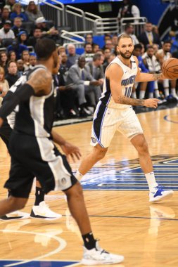 Orlando Magic, 19 Aralık 2018 tarihinde Orlando Florida 'daki Amway Center' da San Antonio Spurs 'a ev sahipliği yapmaktadır.