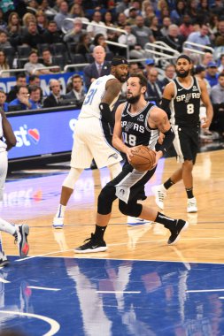 Orlando Magic, 19 Aralık 2018 tarihinde Orlando Florida 'daki Amway Center' da San Antonio Spurs 'a ev sahipliği yapmaktadır.. 