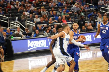 Orlando Magic 13 Ekim 2019 'da Florida, Orlando' daki Amway Center 'da Philadelphia 76ers' a ev sahipliği yaptı.. 