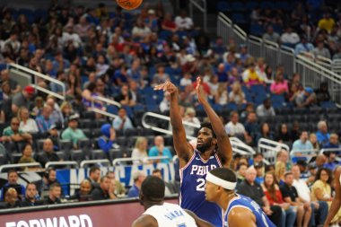 Orlando Magic 13 Ekim 2019 'da Florida, Orlando' daki Amway Center 'da Philadelphia 76ers' a ev sahipliği yaptı..