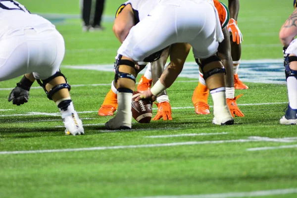 Montañeros Virginia Occidental Enfrentan Huracanes Miami Durante 71º Russell Bowl —  Fotos de Stock