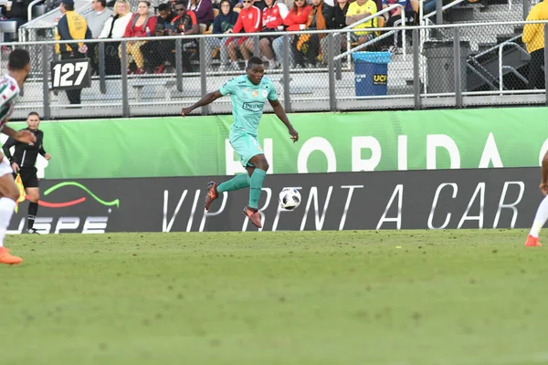 Fluminense Gegen Barcelona Während Des Florida Cup Spectrum Stadium Januar — Stockfoto