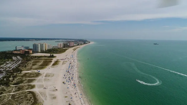 Vacker Antenn Utsikt Över Kusten Med Stad Stranden — Stockfoto