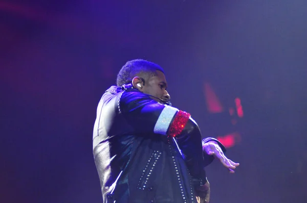 Singer Usher Produit Amway Center Orlando Floride Décembre 2015 — Photo