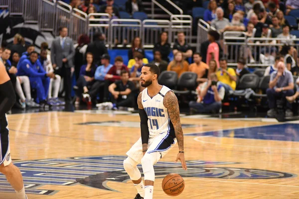 Orlando Magic 25 Ekim 2018 'de Orlando Florida' daki Amway Center 'da Portland Trail Blazers' ı sunar.. 