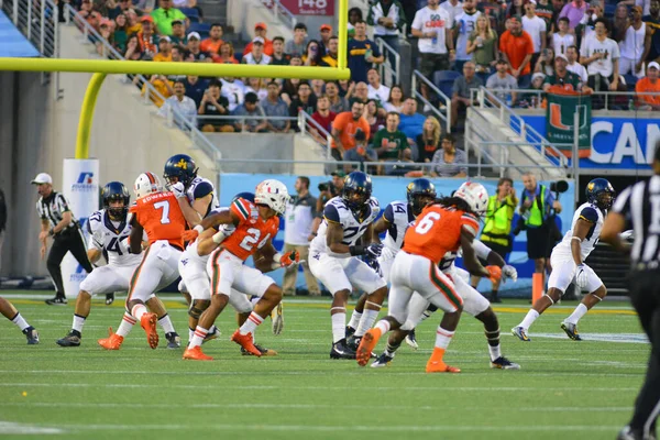 Montañeros Virginia Occidental Enfrentan Huracanes Miami Durante 71º Russell Bowl —  Fotos de Stock