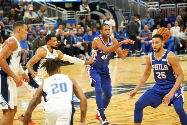 Orlando Magic 13 Ekim 2019 'da Florida, Orlando' daki Amway Center 'da Philadelphia 76ers' a ev sahipliği yaptı.. 