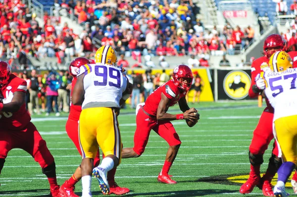 Lsu Enfrenta Louisville Durante 71St Citrus Bowl Camping World Stadium — Fotografia de Stock