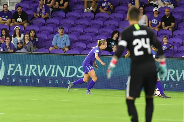 Orlando Pride, 23 Mayıs 2018 'de Orlando Florida' daki Exploria Stadyumu 'nda Kuzey Carolina Cesareti' ne ev sahipliği yapmaktadır..  
