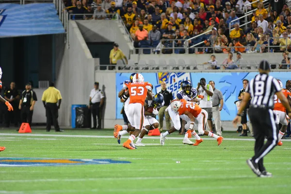 West Virginia Mountaineers Enfrentam Miami Hurricanes Durante 71St Russell Bowl — Fotografia de Stock