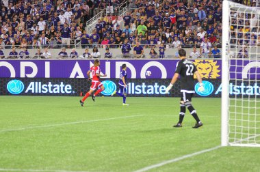 Orlando City SC, 8 Mayıs 2015 'te Florida' daki Kamp Dünyası Stadyumu 'nda Los Angeles Galaksisi' ne ev sahipliği yaptı.. 