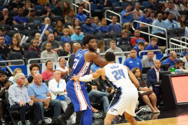 Orlando Magic 13 Ekim 2019 'da Florida, Orlando' daki Amway Center 'da Philadelphia 76ers' a ev sahipliği yaptı..